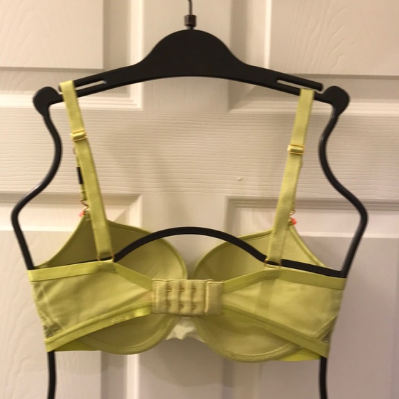 💖 Victoria Secret Very Sexy Padded Demi Bra - Picture 3 of 4
